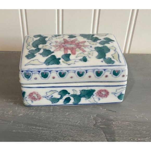 Vintage Trinket Box Small Rectangle Floral Ivy Pink Green Blue Ceramic Lid China - Picture 1 of 8